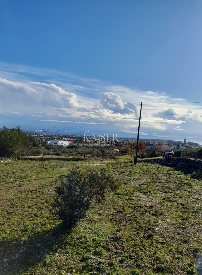  Zazidljivo zemljišče Vodice, 649m2