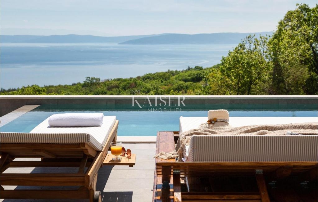 Istra, Rabac - dizajnerska vila ob morju, 396 m2
