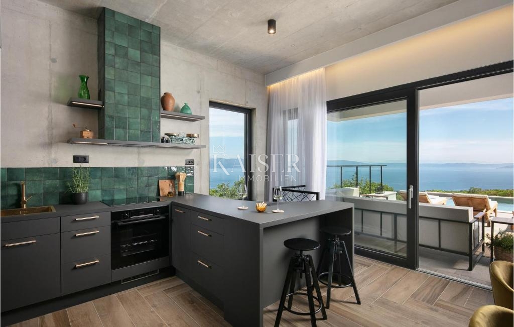 Istra, Rabac - dizajnerska vila ob morju, 396 m2