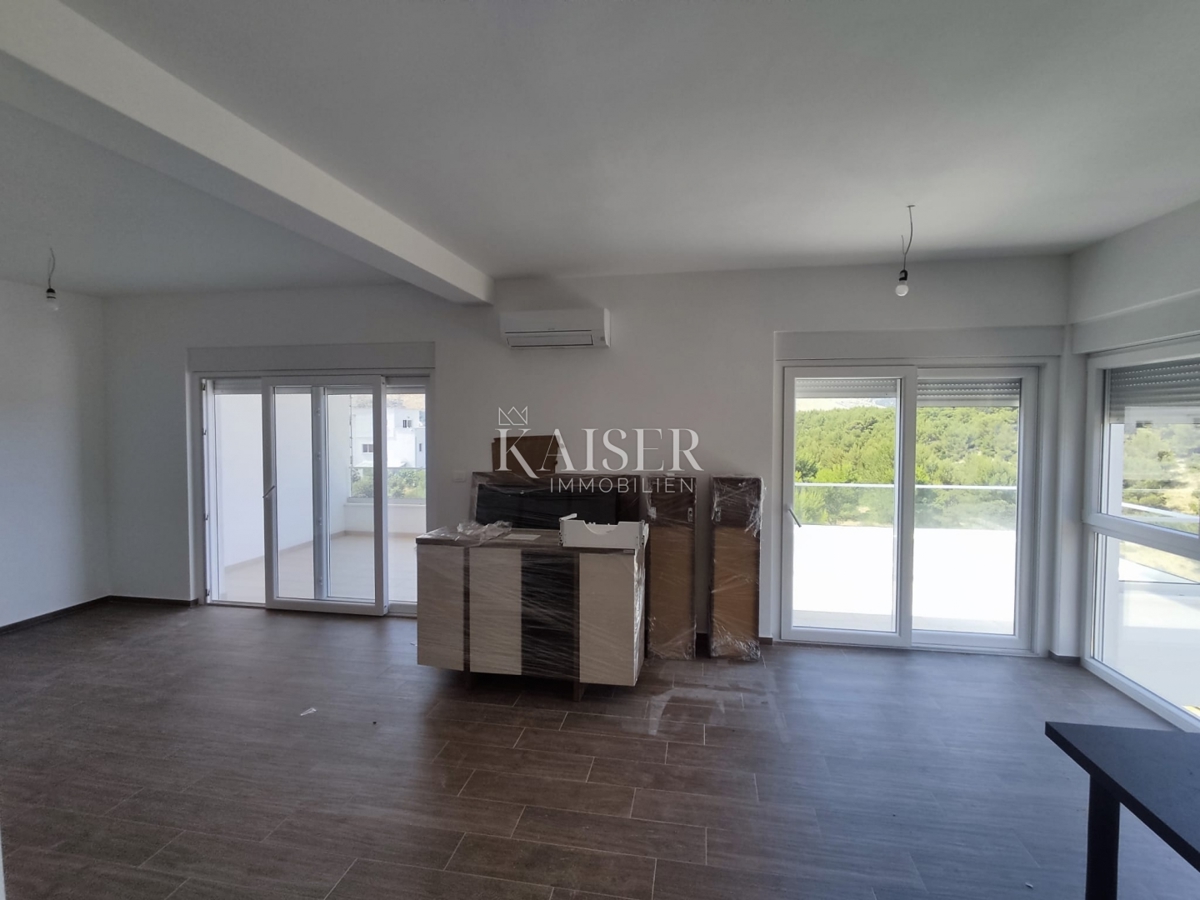 ŠIBENIK, GREBAŠTICA - EKSKLUZIVNO HIŠNO STANOVANJE V NOVOGRADNJI