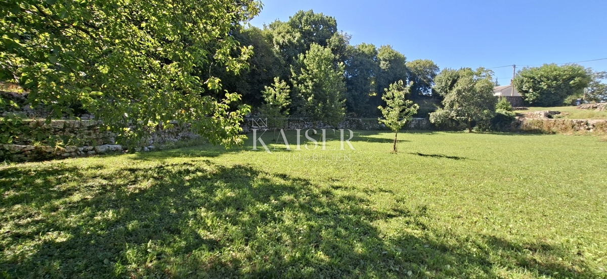  Zazidljivo zemljišče Jušići, Matulji, 4.122m2