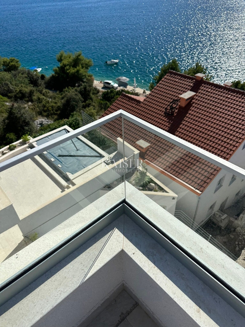 ŠIBENIK, ROGOZNICA - Dvosobno stanovanje s pogledom na morje