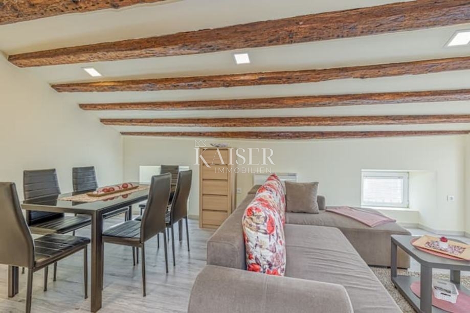 Poreč, stanovanje 48m2 prva vrsta do morja