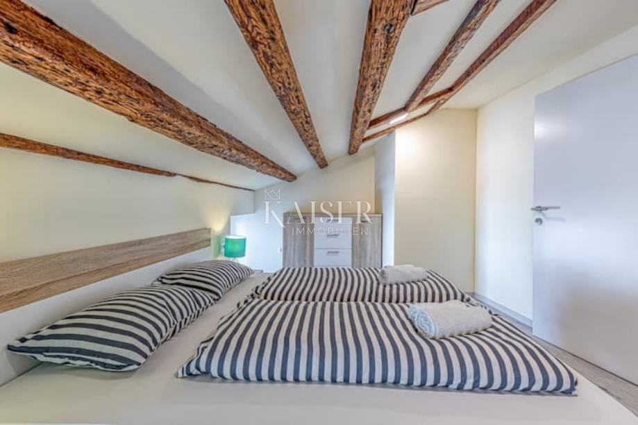 Poreč, stanovanje 48m2 prva vrsta do morja