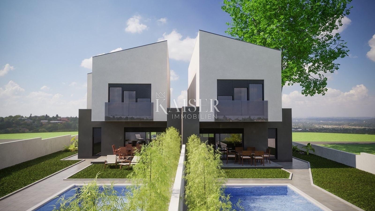 Istra - Kaštelir, zemljišče z gradbenim dovoljenjem
