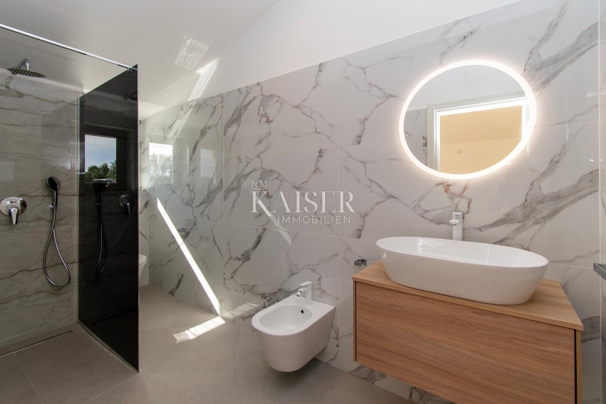 Istra - Poreč, luksuzna vila z bazenom in spa centrom