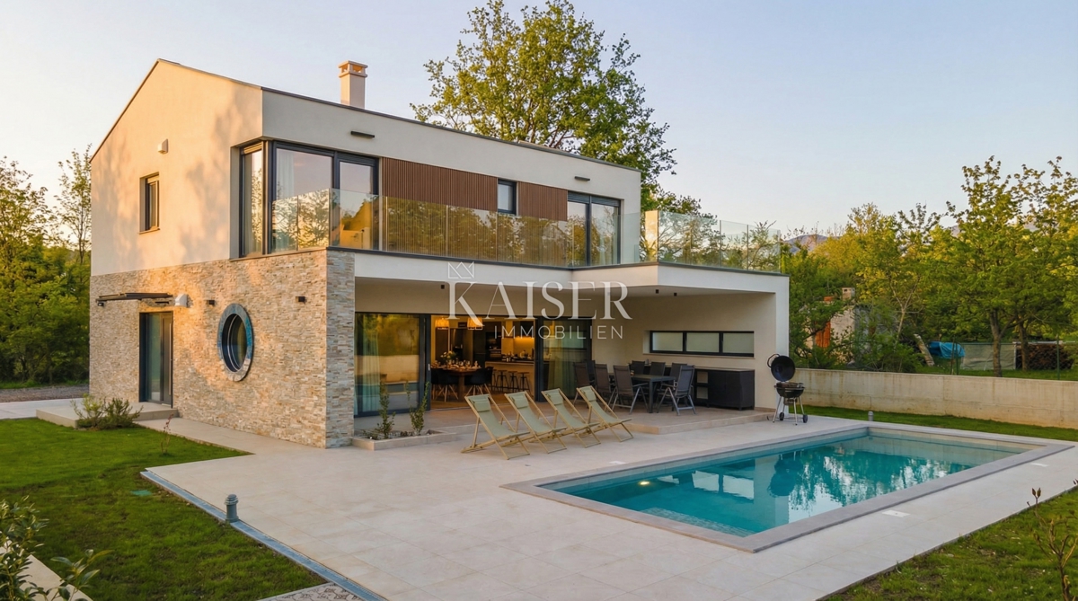 Istra, Labin - novogradnja z bazenom 218 m2