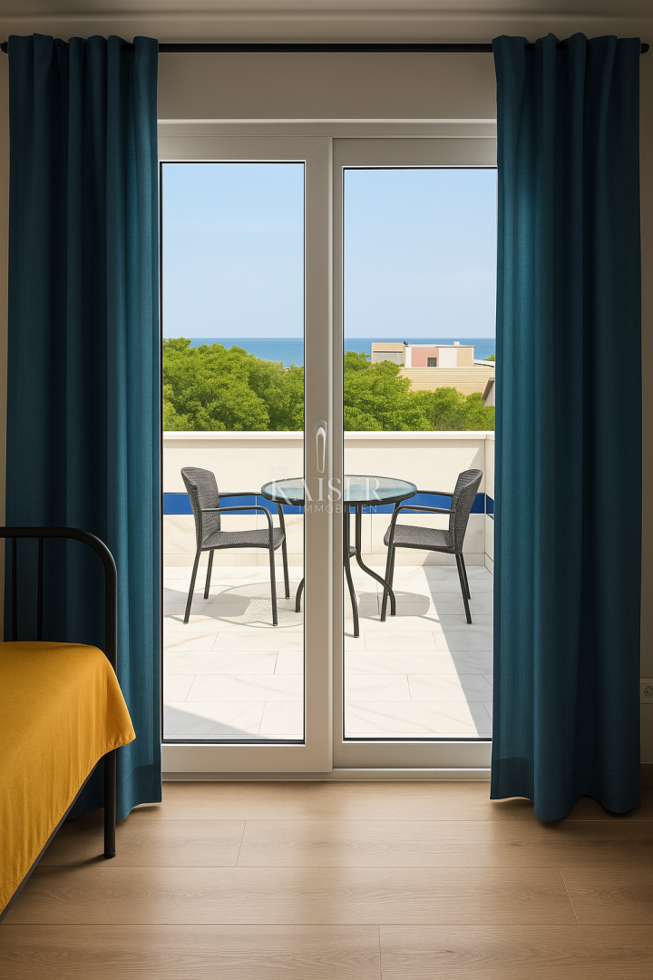 Vir – hiša s 6 apartmaji in garažo, 200 m od morja