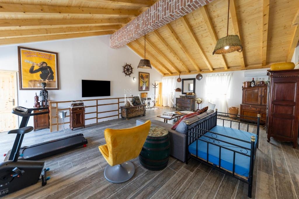 Avtentična kamnita vila z bazenom, le 30 metrov od morja, otok Pašman – Ždrelac