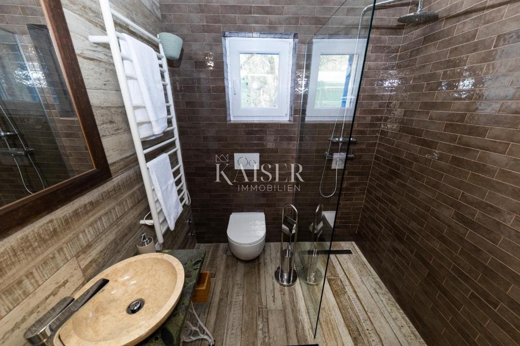 Avtentična kamnita vila z bazenom, le 30 metrov od morja, otok Pašman – Ždrelac