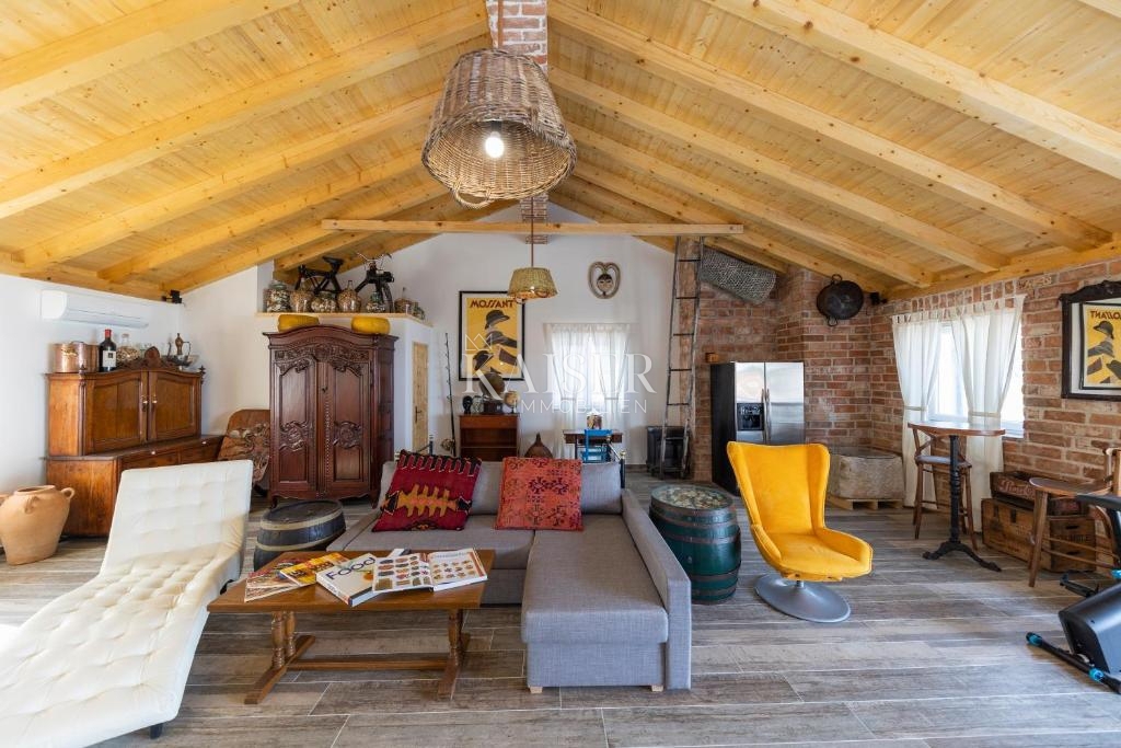 Avtentična kamnita vila z bazenom, le 30 metrov od morja, otok Pašman – Ždrelac