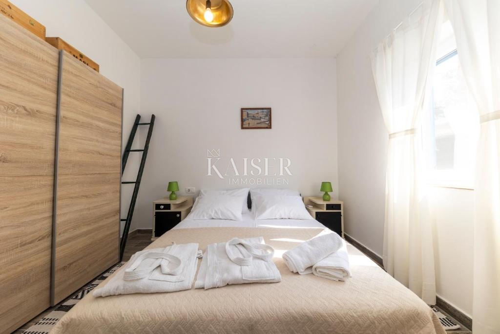 Avtentična kamnita vila z bazenom, le 30 metrov od morja, otok Pašman – Ždrelac