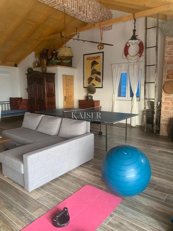 Avtentična kamnita vila z bazenom, le 30 metrov od morja, otok Pašman – Ždrelac