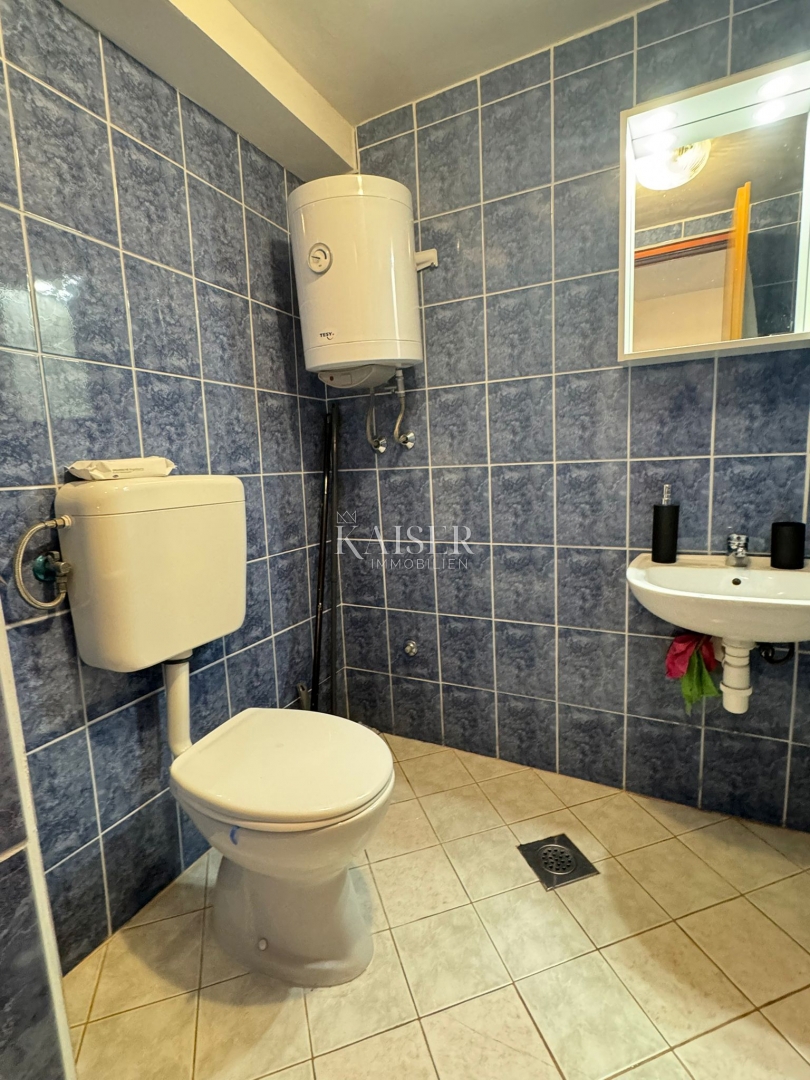 Jadranovo, apartmajska hiša s pogledom na morje