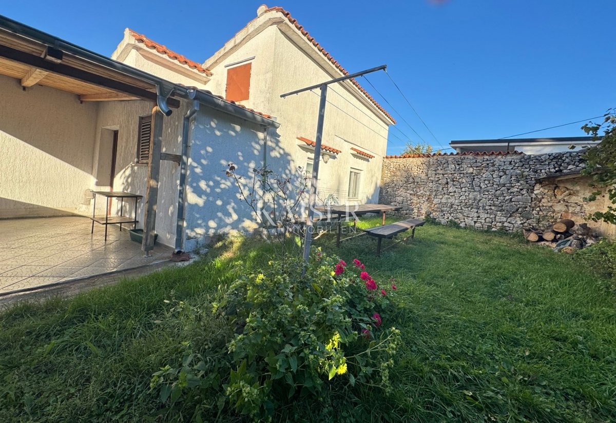 Jadranovo, apartmajska hiša s pogledom na morje