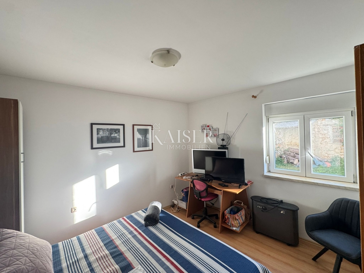 Jadranovo, apartmajska hiša s pogledom na morje