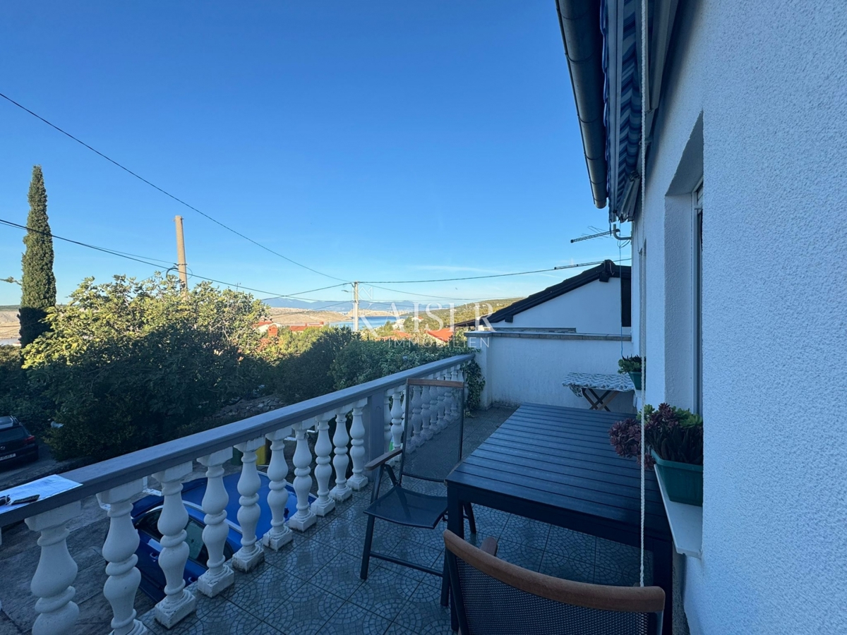 Jadranovo, apartmajska hiša s pogledom na morje