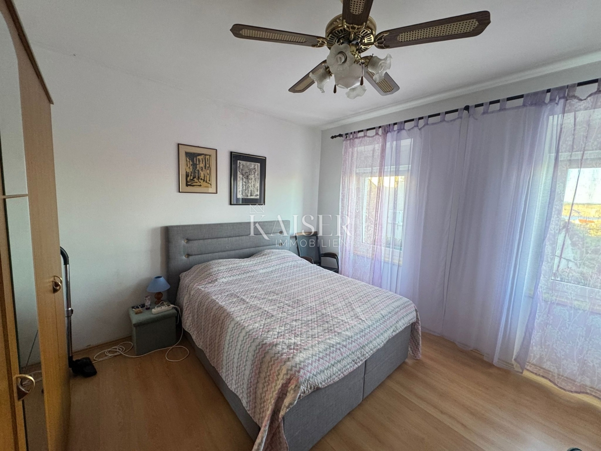 Jadranovo, apartmajska hiša s pogledom na morje