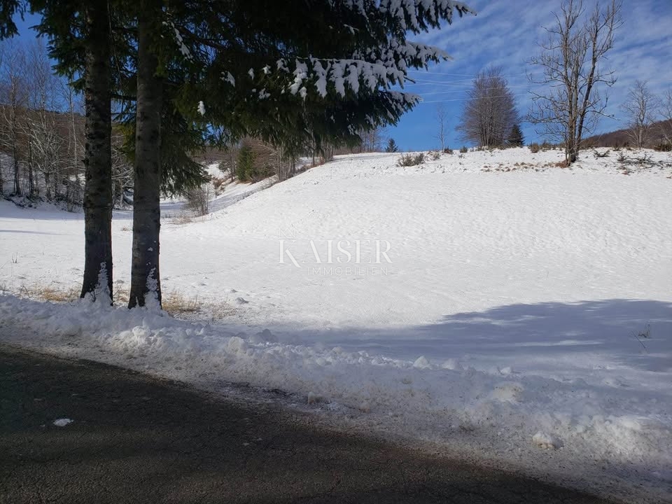  Zazidljivo zemljišče Stari Laz, Ravna Gora, 1.071m2