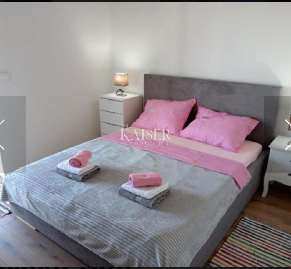 Istra, Pula - Hiša s 5 apartmaji in dvema bazenoma