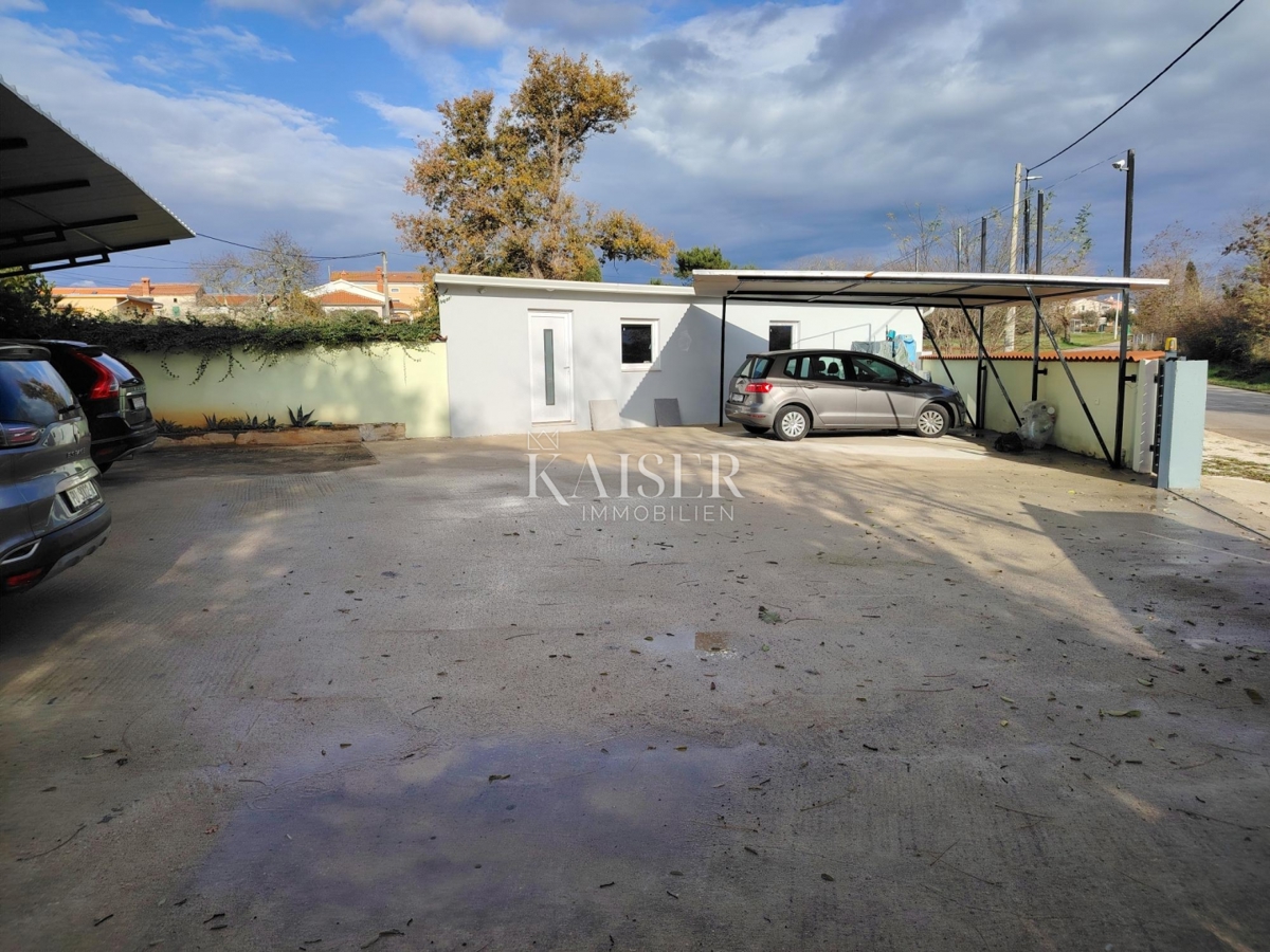 Istra, Pula - Hiša s 5 apartmaji in dvema bazenoma