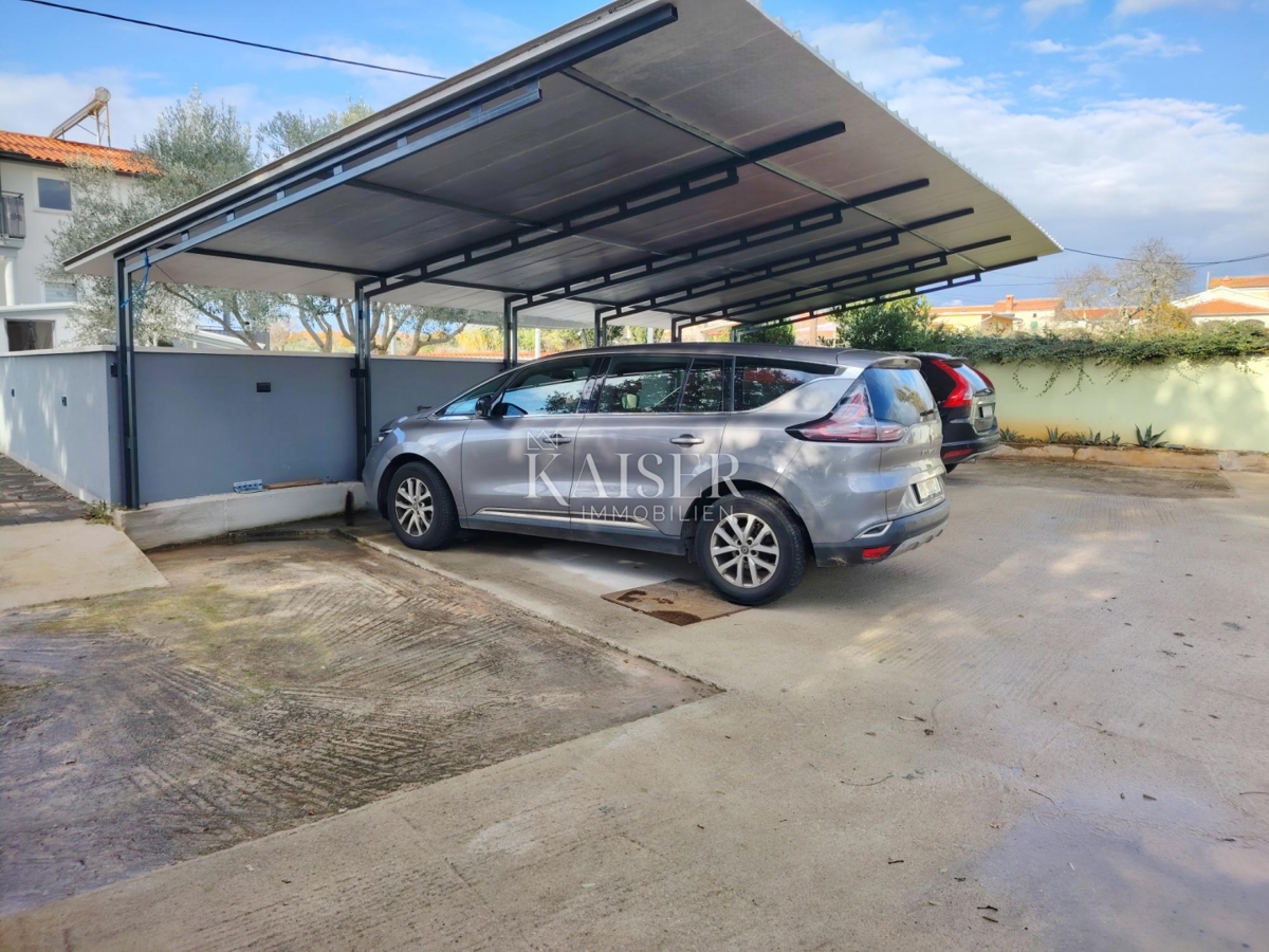 Istra, Pula - Hiša s 5 apartmaji in dvema bazenoma