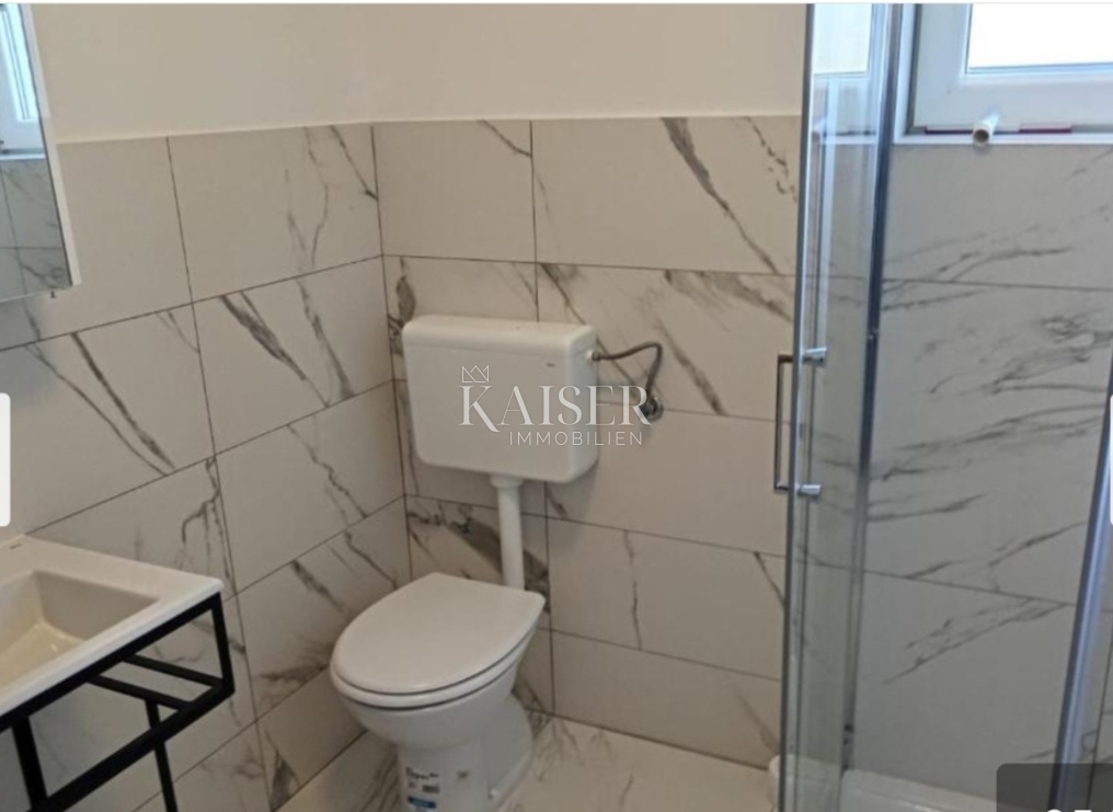 Istra, Pula - Hiša s 5 apartmaji in dvema bazenoma