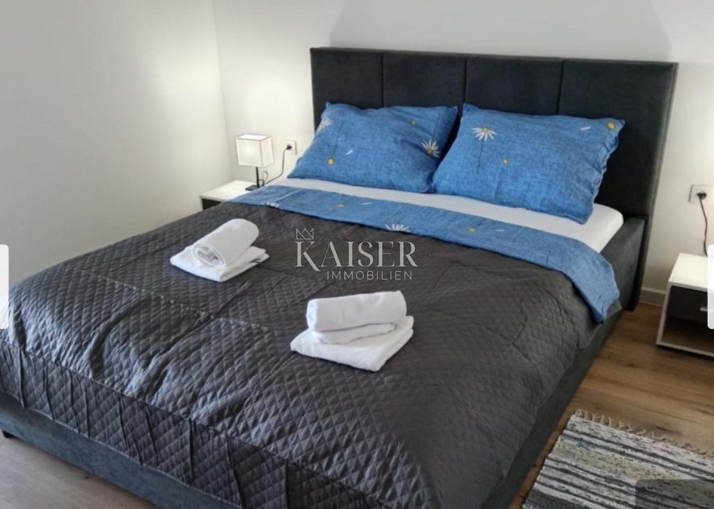 Istra, Pula - Hiša s 5 apartmaji in dvema bazenoma