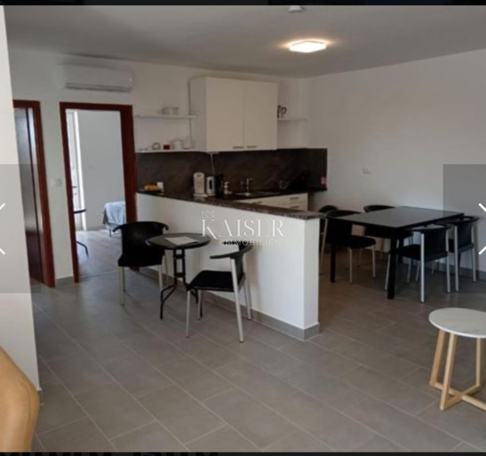 Istra, Pula - Hiša s 5 apartmaji in dvema bazenoma