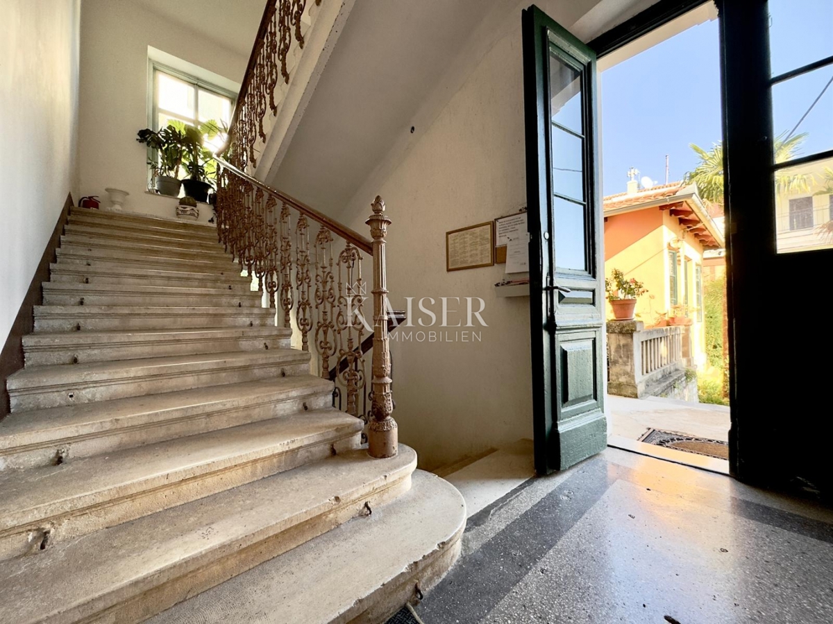 Opatija – Dva studia v zgodovinski vili 2. vrsta do morja, terasa, vrt, 2 parkirni mesti