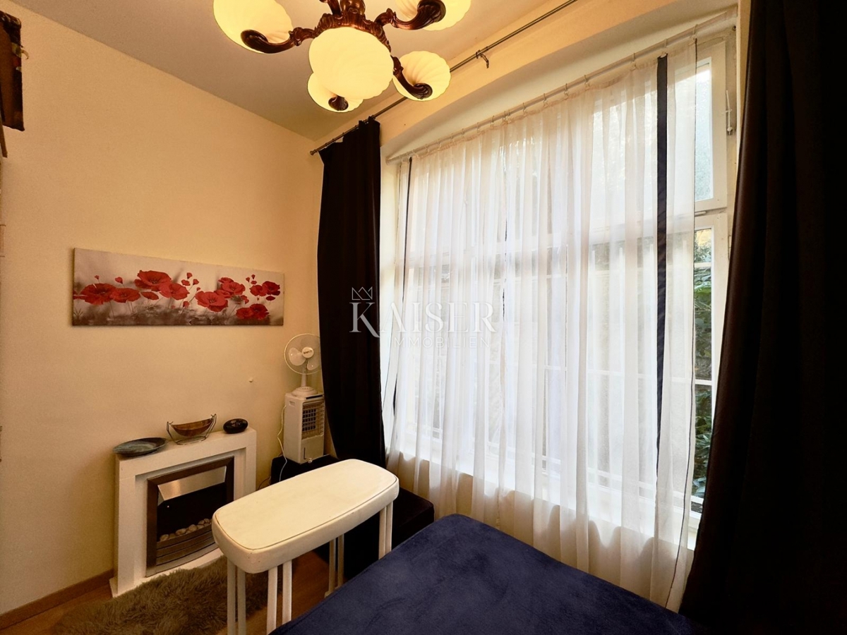 Opatija – Dva studia v zgodovinski vili 2. vrsta do morja, terasa, vrt, 2 parkirni mesti