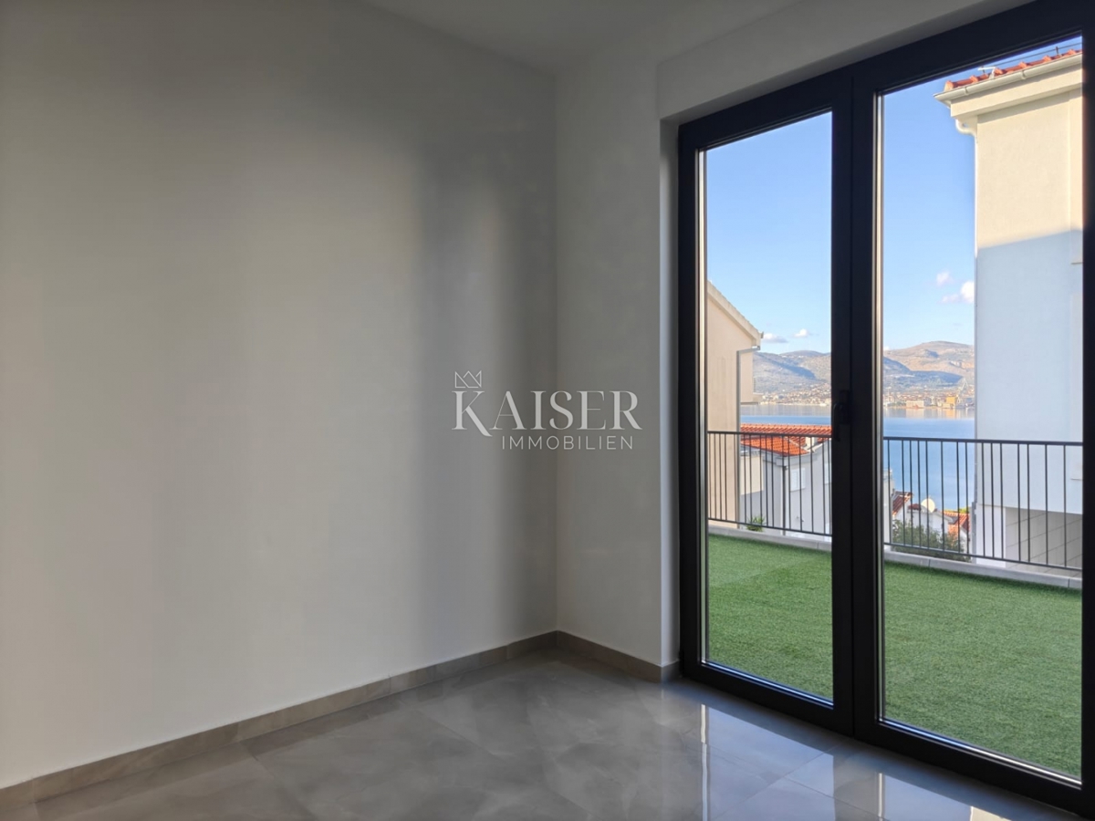 Stanovanje Okrug Gornji, Okrug, 80,08m2