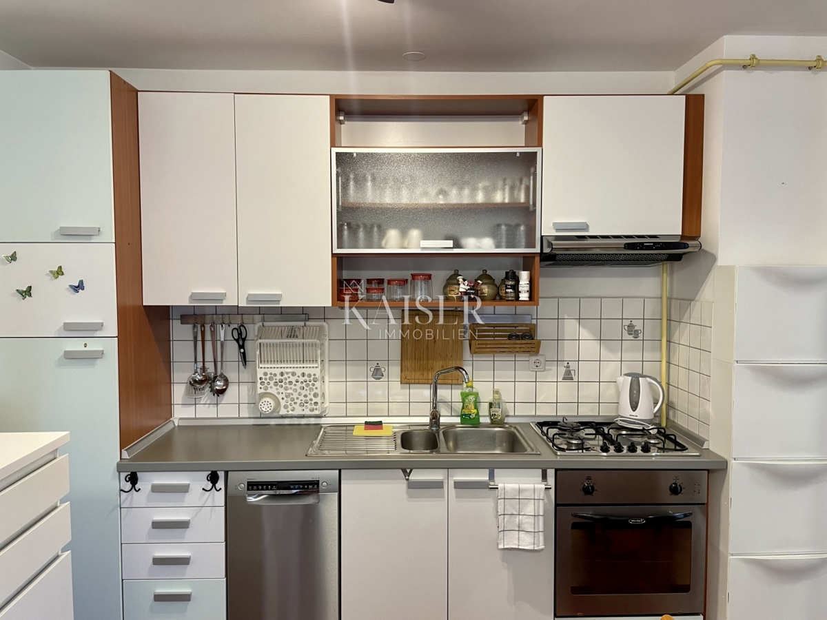 Opatija, novogradnja, dvosobno stanovanje z balkonom v prvem nadstropju