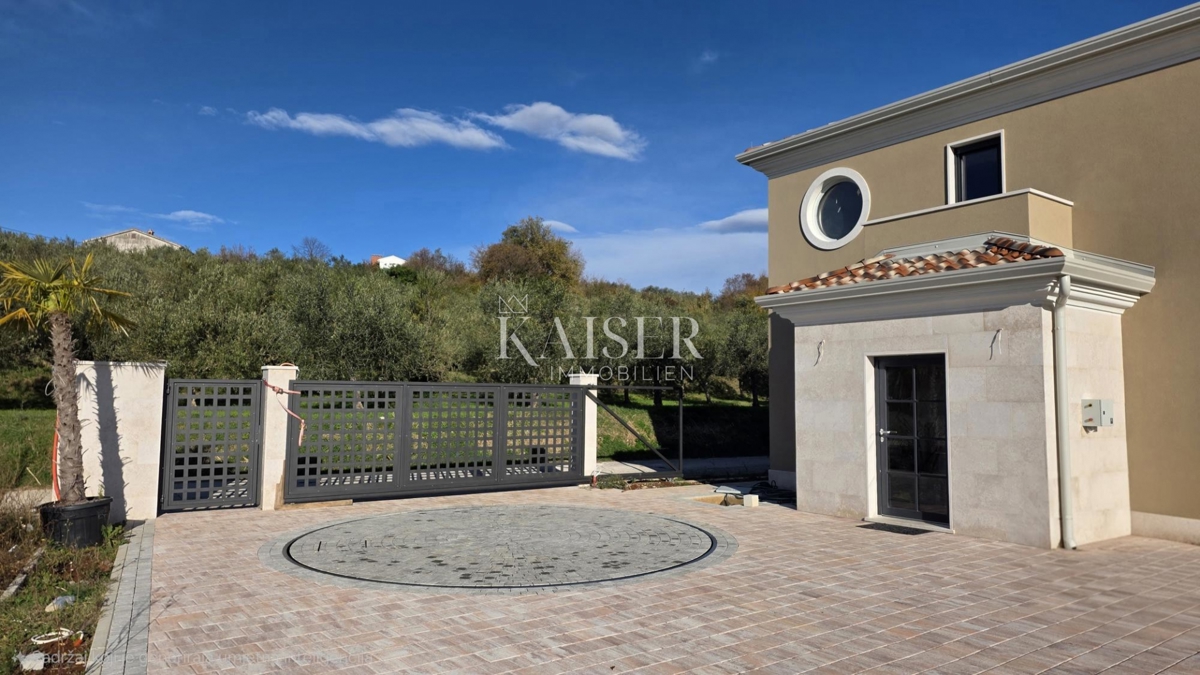 Istra, Buje - luksuzna vila v gradnji, pogled na morje in oljčni nasad