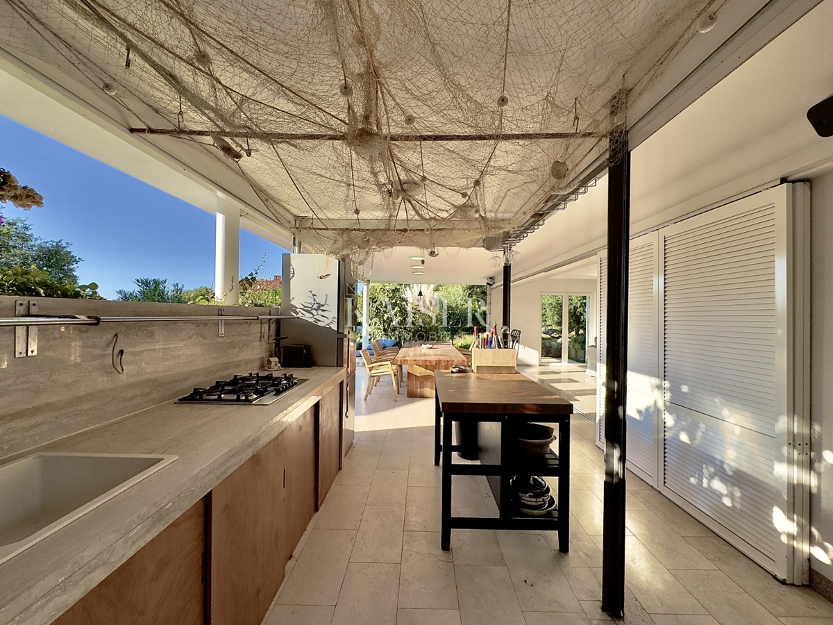 Pag, Potočnica - Družinska vila z bazenom in čudovitim razgledom 100 m od plaže