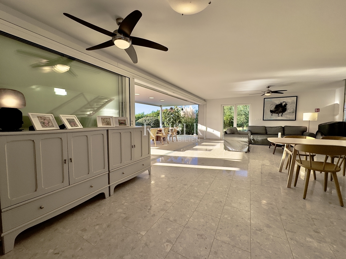 Pag, Potočnica - Družinska vila z bazenom in čudovitim razgledom 100 m od plaže