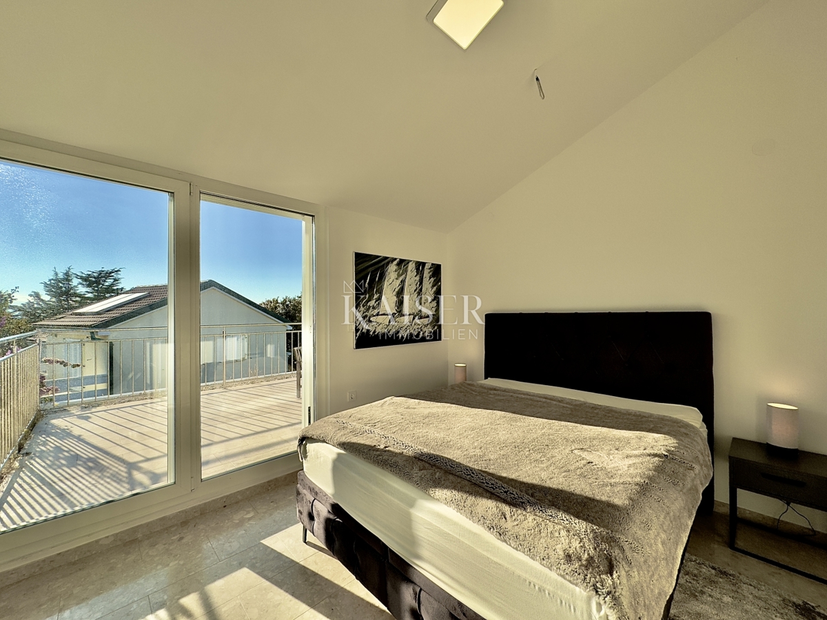 Pag, Potočnica - Družinska vila z bazenom in čudovitim razgledom 100 m od plaže