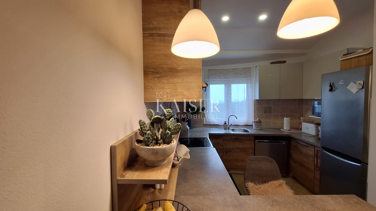 Rijeka-Marinići, trosobno stanovanje, novejša gradnja, pogled na morje