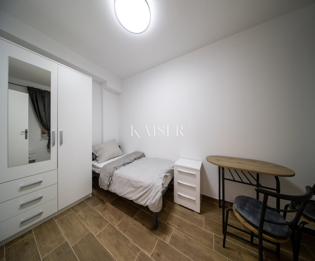 Rogoznica - Hiša prva vrsta do morja