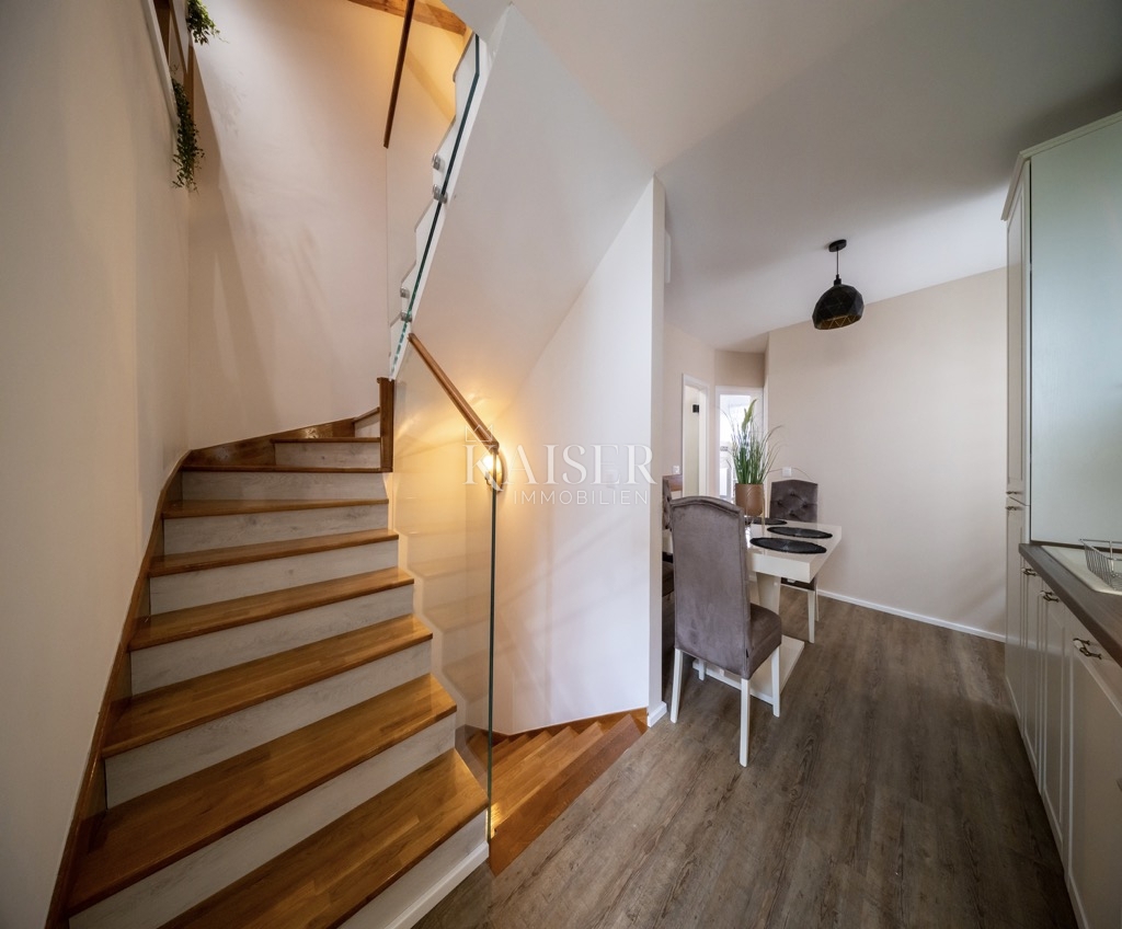 Rogoznica - Hiša prva vrsta do morja