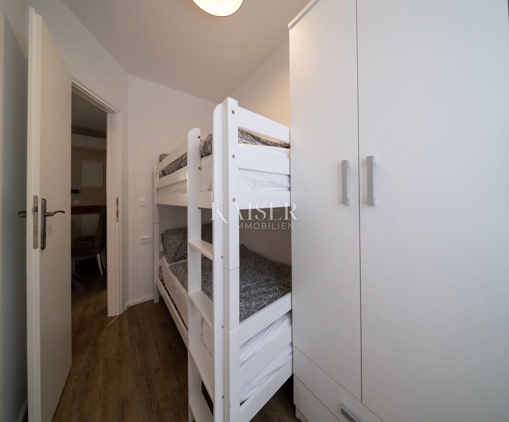 Rogoznica - Hiša prva vrsta do morja