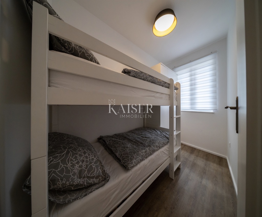 Rogoznica - Hiša prva vrsta do morja