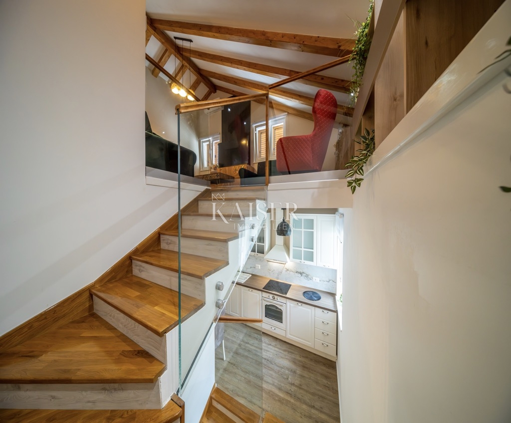 Rogoznica - Hiša prva vrsta do morja