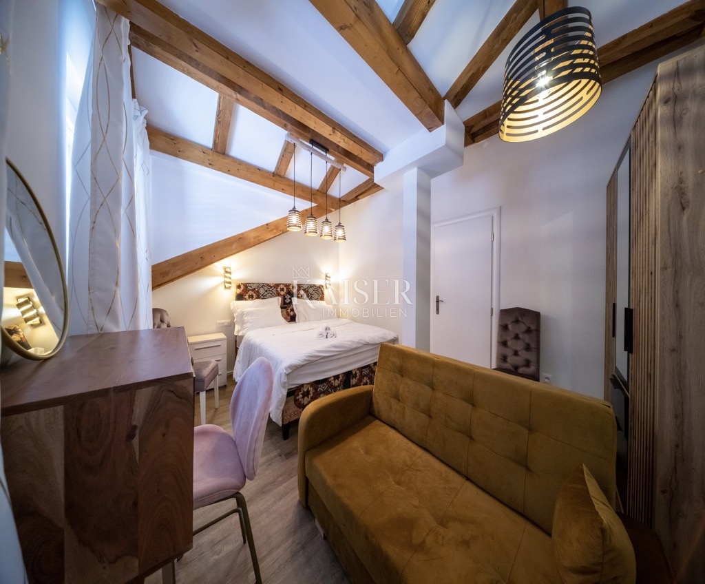 Rogoznica - Hiša prva vrsta do morja