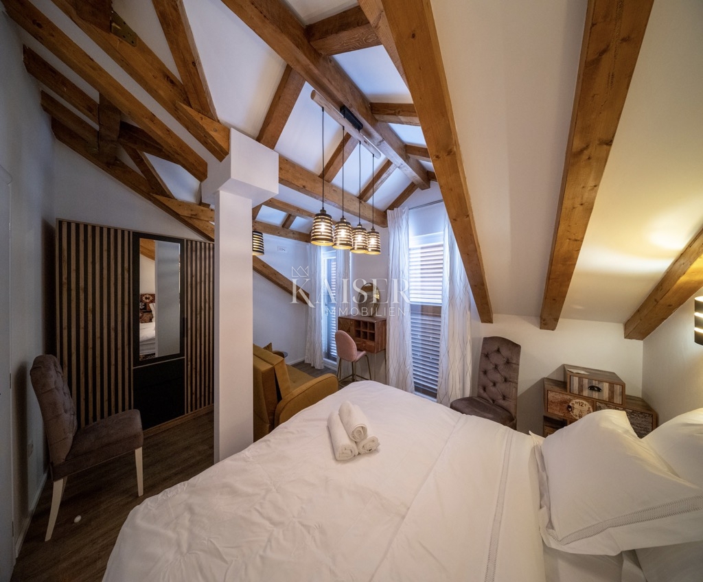 Rogoznica - Hiša prva vrsta do morja