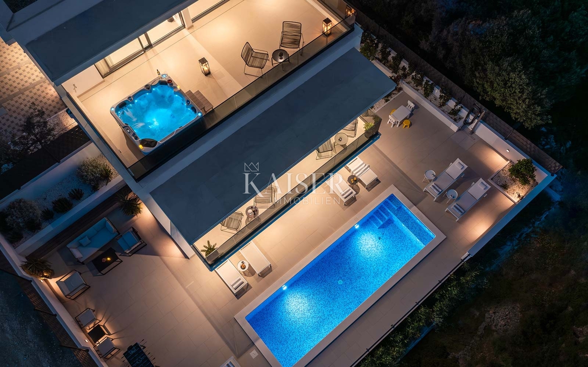 Okrug Gornji - vila z ekskluzivnim pogledom na morje