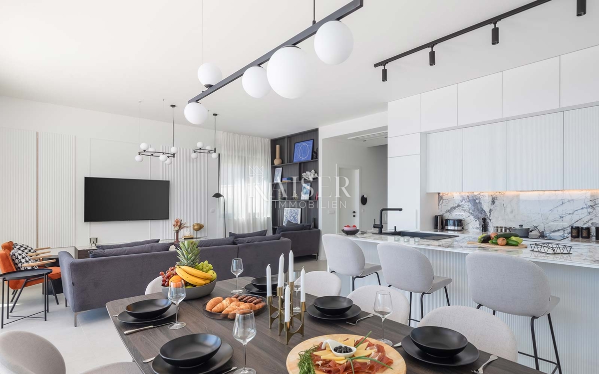 Okrug Gornji - vila z ekskluzivnim pogledom na morje