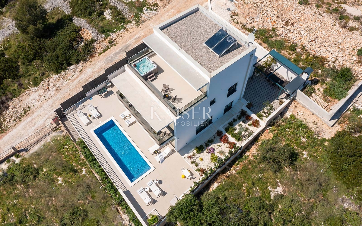 Okrug Gornji - vila z ekskluzivnim pogledom na morje