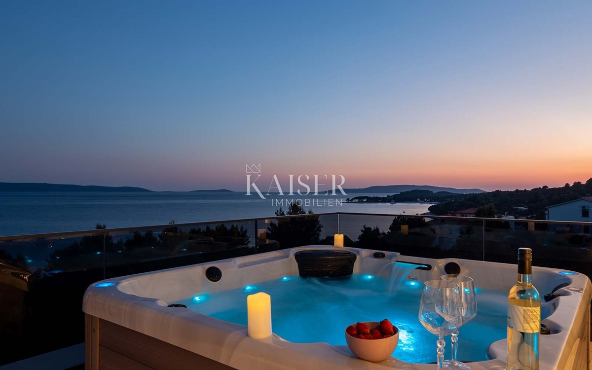 Okrug Gornji - vila z ekskluzivnim pogledom na morje