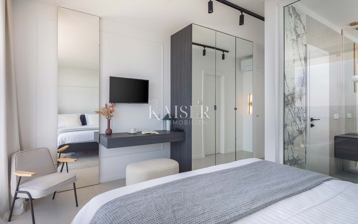 Okrug Gornji - vila z ekskluzivnim pogledom na morje